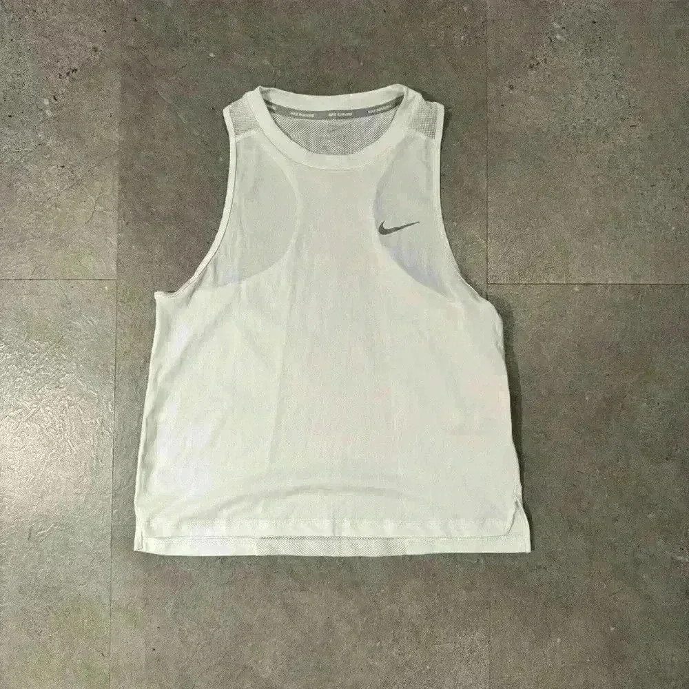 Nike Running Dri Fit Athletic Top Medium Like New
